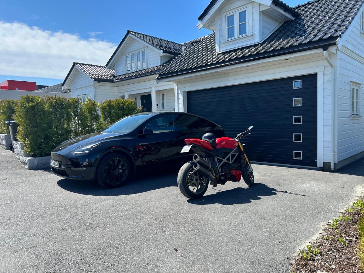 Stort Luftig Hus I Fredrikstad Villa Exterior photo